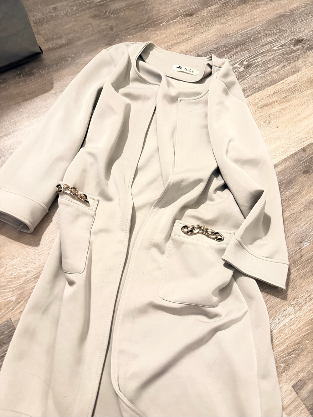 Women's Light Beige Chain-Pocket Coat - Stylish Layering Jacket